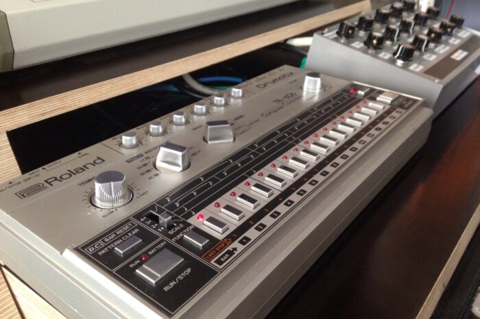 Roland TR-606 modified