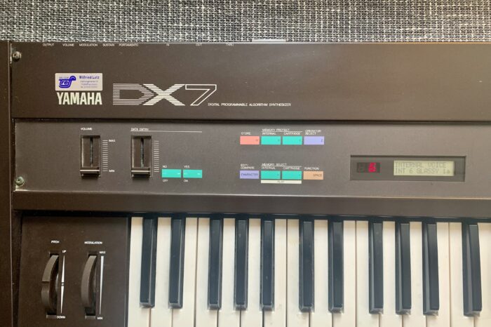 Yamaha DX 7